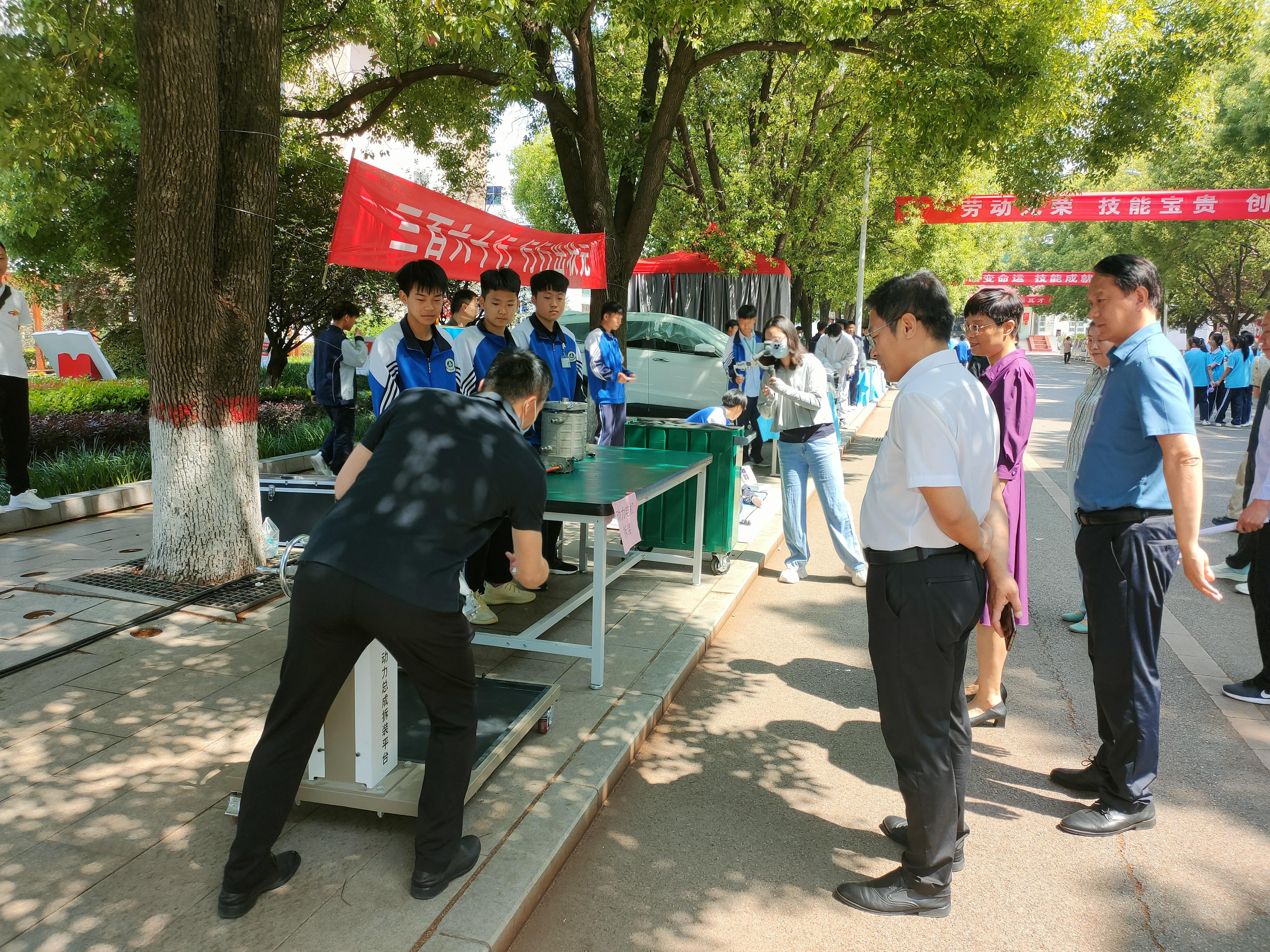 2动力电机拆装.jpg 2动力电机拆装.jpg